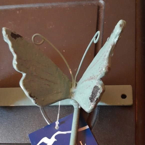 Wall hooks - Picture 2 of 2